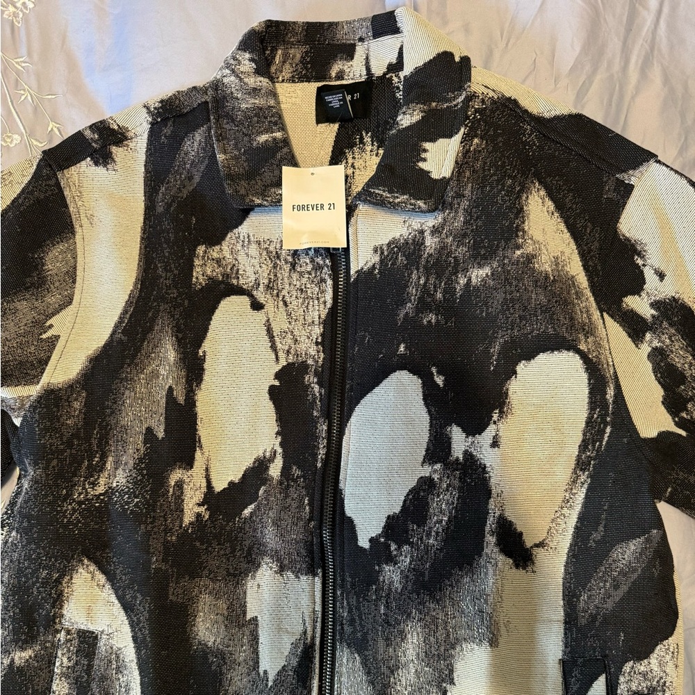 Forever 21 Men’s Lightweight Jacket, size medium!! BRAND NEW
